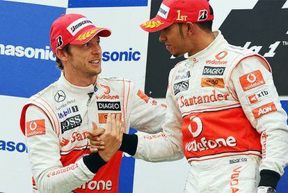 Lewis Hamilton y Jenson Button copan el podio por segunda vez aunque en orden inverso.- El anterior doblete tuvo a Button en lo más alto del podio
