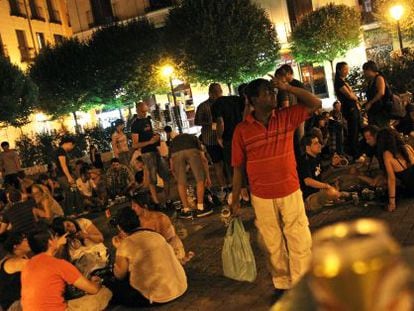 Una noche de botell&oacute;n en la Plaza del 2 de mayo.