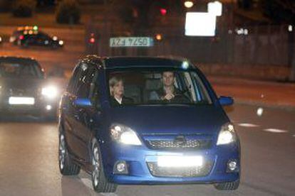 Iñaki Urdanagarin y su esposa, la infanta Cristina, en un coche a su llegada a Mallorca, el pasado 24 de febrero.
