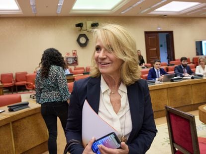 Elena Sánchez, a su salida de la Comisión de Presupuestos del Congreso, el 19 de octubre.