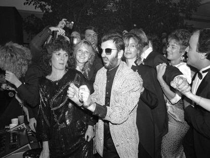 Ringo Starr y Barbara Bach, a su llegada a la inauguración del restaurante The London Brasserie (Georgia, Estados Unidos, 1987).