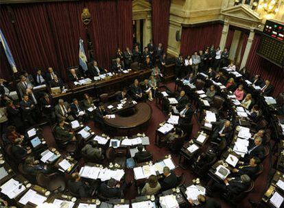 Imagen de la sesión del Senado argentino en la que se aprobó la nueva ley de medios.