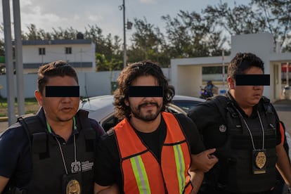 Marlon Botas durante su traslado a una Unidad Judicial de Atención Temprana, en Veracruz, el 3 de junio de 2022.