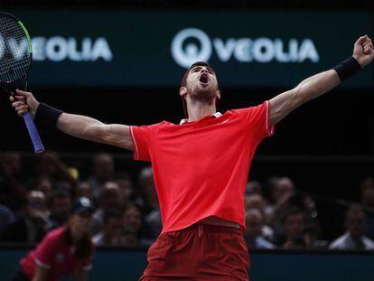 Khachanov celebra su victoria en París-Bercy.