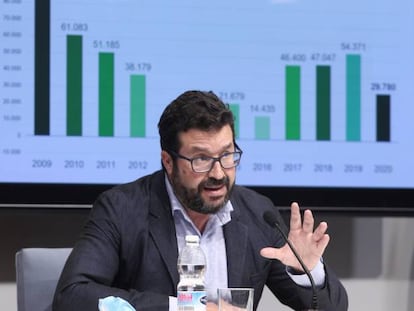 El secretario de estado de Empleo y Economía Social, Joaquín Pérez Rey, presentando en rueda de prensa los datos del paro registrado.