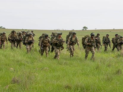 Soldados alemanes y holandeses, en unas maniobras de la OTAN en abril.