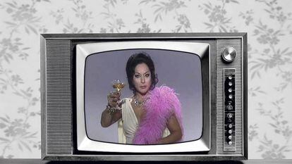 Lola Flores, felicitando la Nochevieja en TVE, en una imagen de los años ochenta.