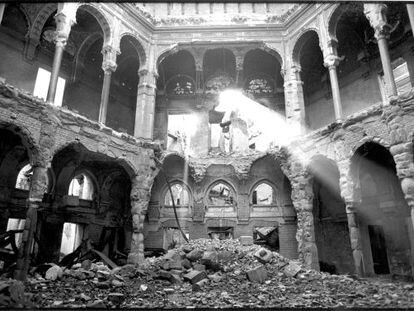 La biblioteca de Sarajevo destruida en la guerra.
