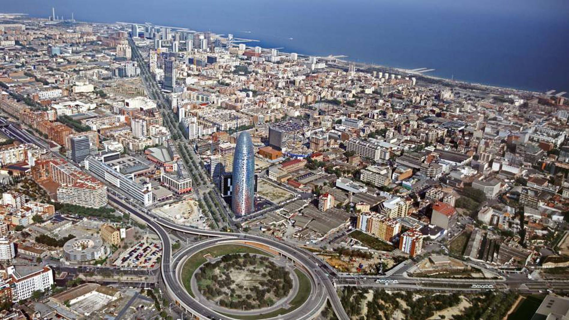El distrito 22@ se consolida como el gran polo empresarial de Barcelona | Empresas | Cinco Días