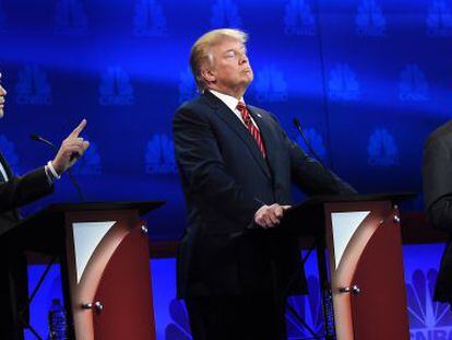 Los candidatos del Partido Republicano Marco Rubio (izq.), Donald Trump y  Ben Carson, durante un debate en la CNBC esta semana.  