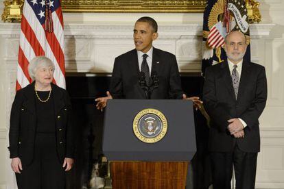 El presidente estadounidense, Barack Obama, con Janet Yellen y Ben Bernanke, actual presidente de la Fed