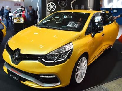 Un coche Renault en el salón del automóvil de Tokio, el 15 de enero de 2016.