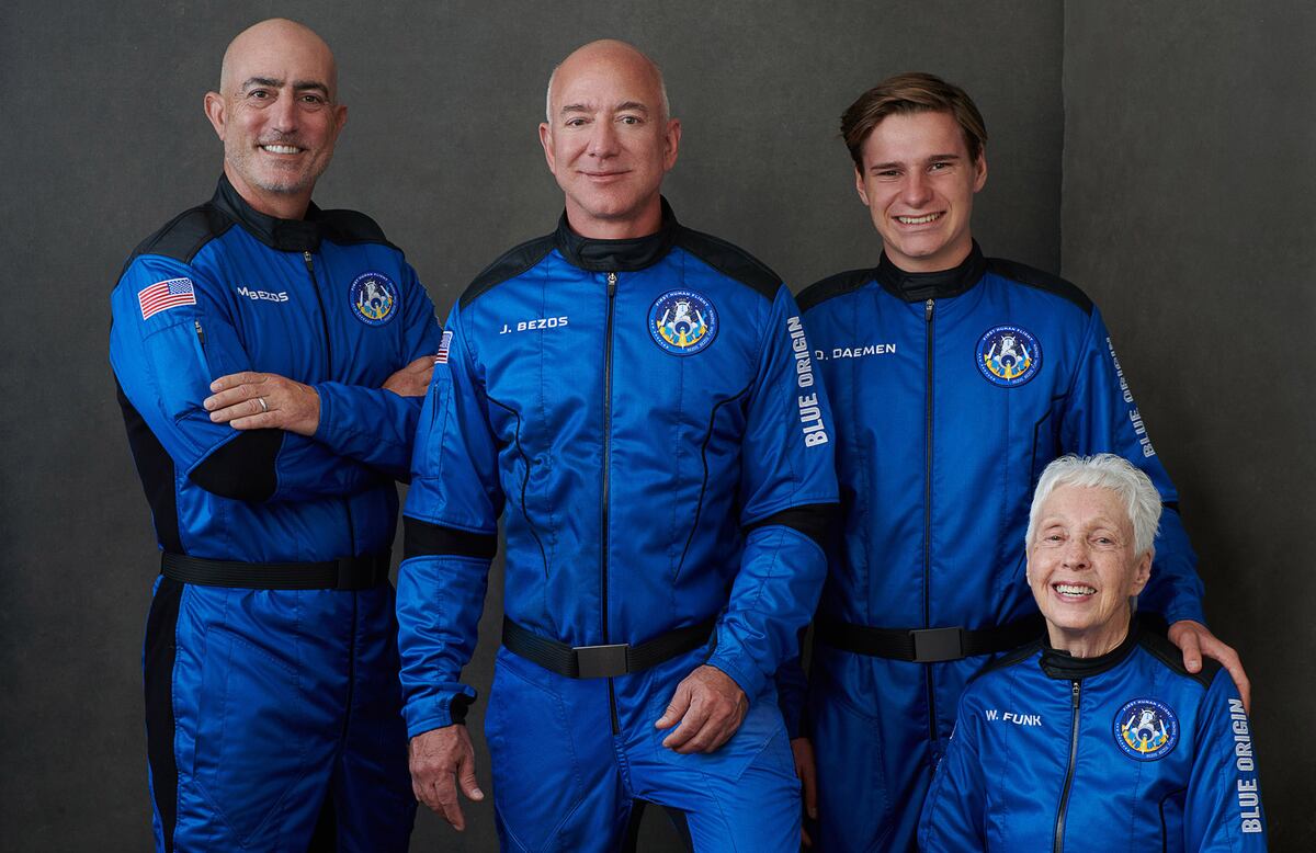 El vuelo al espacio de Jeff Bezos a bordo de la nave de Blue Origin, en directo