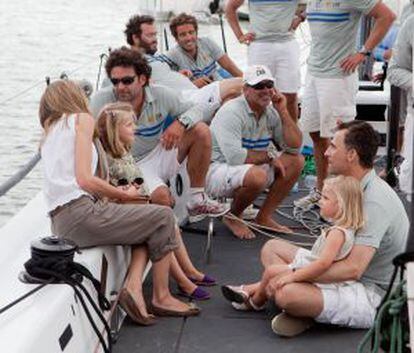 Don Felipe y doña Letizia con sus hijas en Mallorca en 2010.