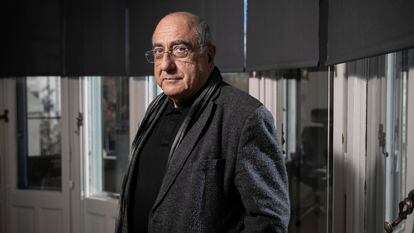 El consejero catalán de Universidades, Joaquim Nadal, en su despacho de Barcelona.