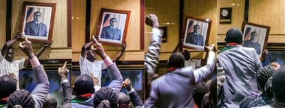 Esta combinación de imágenes muestra cómo personas quitan la foto de Mugabe en una de las paredes del Parlamento este martes.
