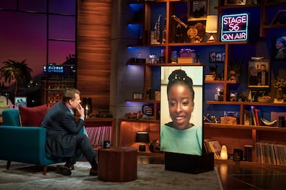 Amanda Gorman durante una conexión con James Corden en The Late Late Show, el 21 de enero de 2021.