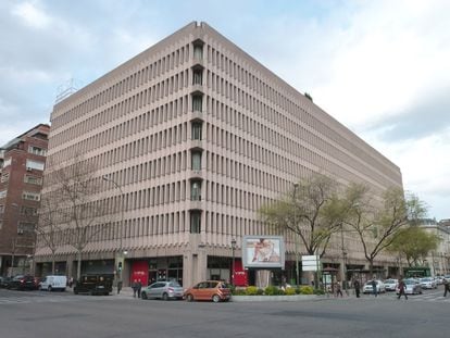 BEATRIZ BUILDING in Madrid (Spain). Built in 1976.