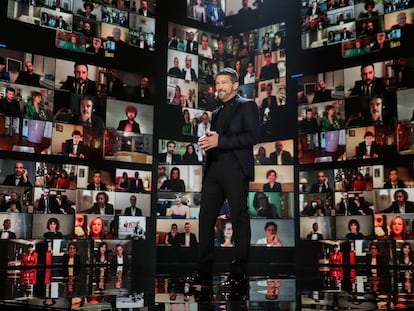 Antonio Banderas abre la gala de los Premios Goya 2021.