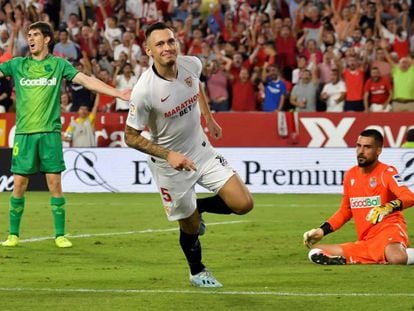 Ocampos celebra el segundo gol del Sevilla.