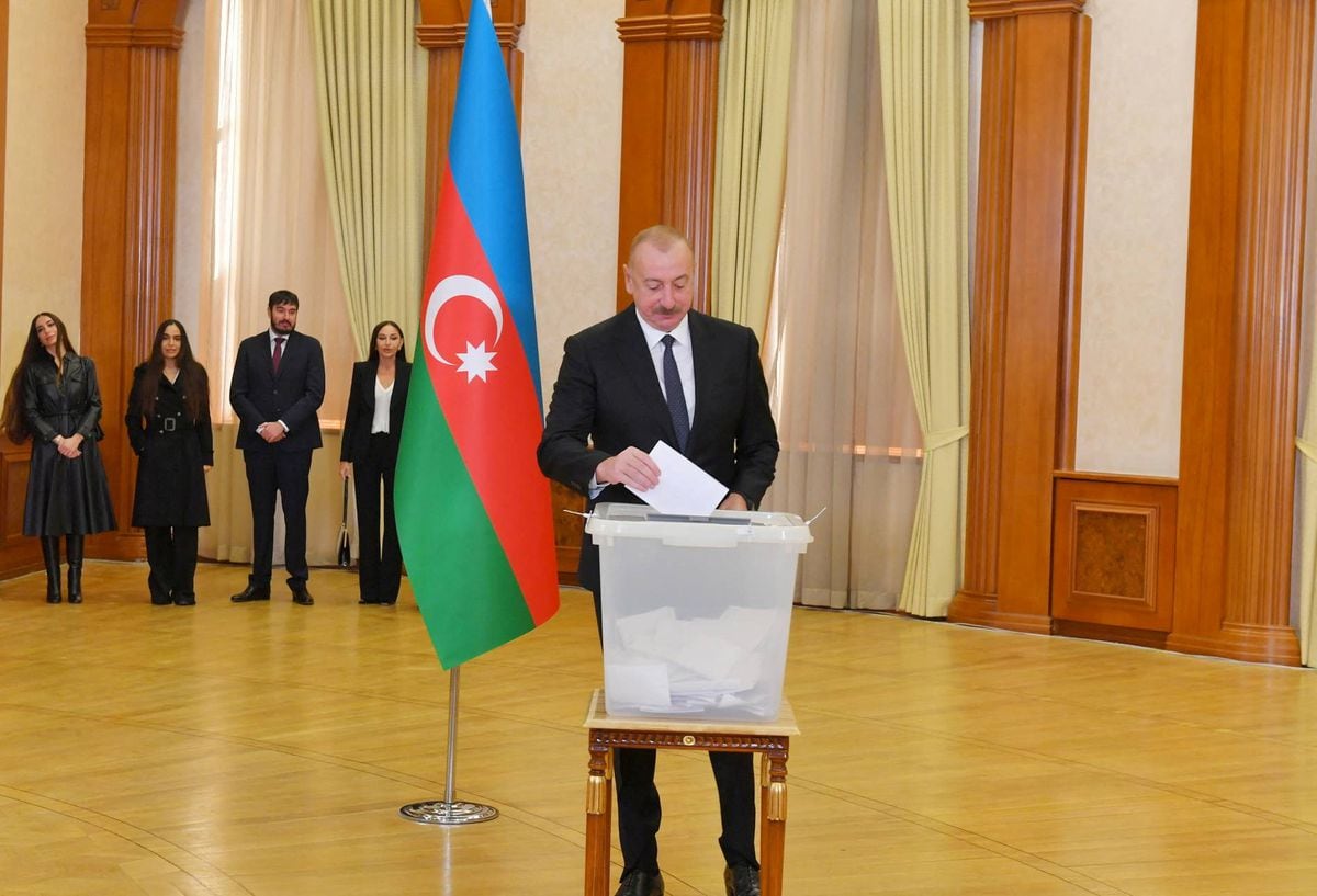 Ilham Alíyev se perpetúa al frente de Azerbaiyán en las primeras elecciones tras la conquista de Nagorno Karabaj | Internacional