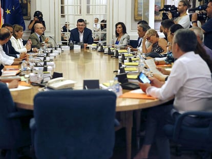 Reunió dels portaveus dels partits a les Corts Valencianes que ha retardat l'elecció de la cúpula de RTVV.