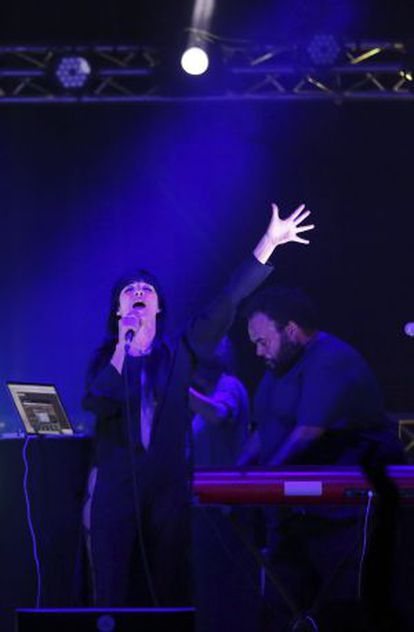 La vocalista Najwa Nimri y el productor Carlos Jean con su proyecto musical Najwajean.