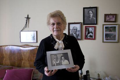 Romana Blasotti, de 83 años, lidera a las viudas del amianto de Casale Monferrato.