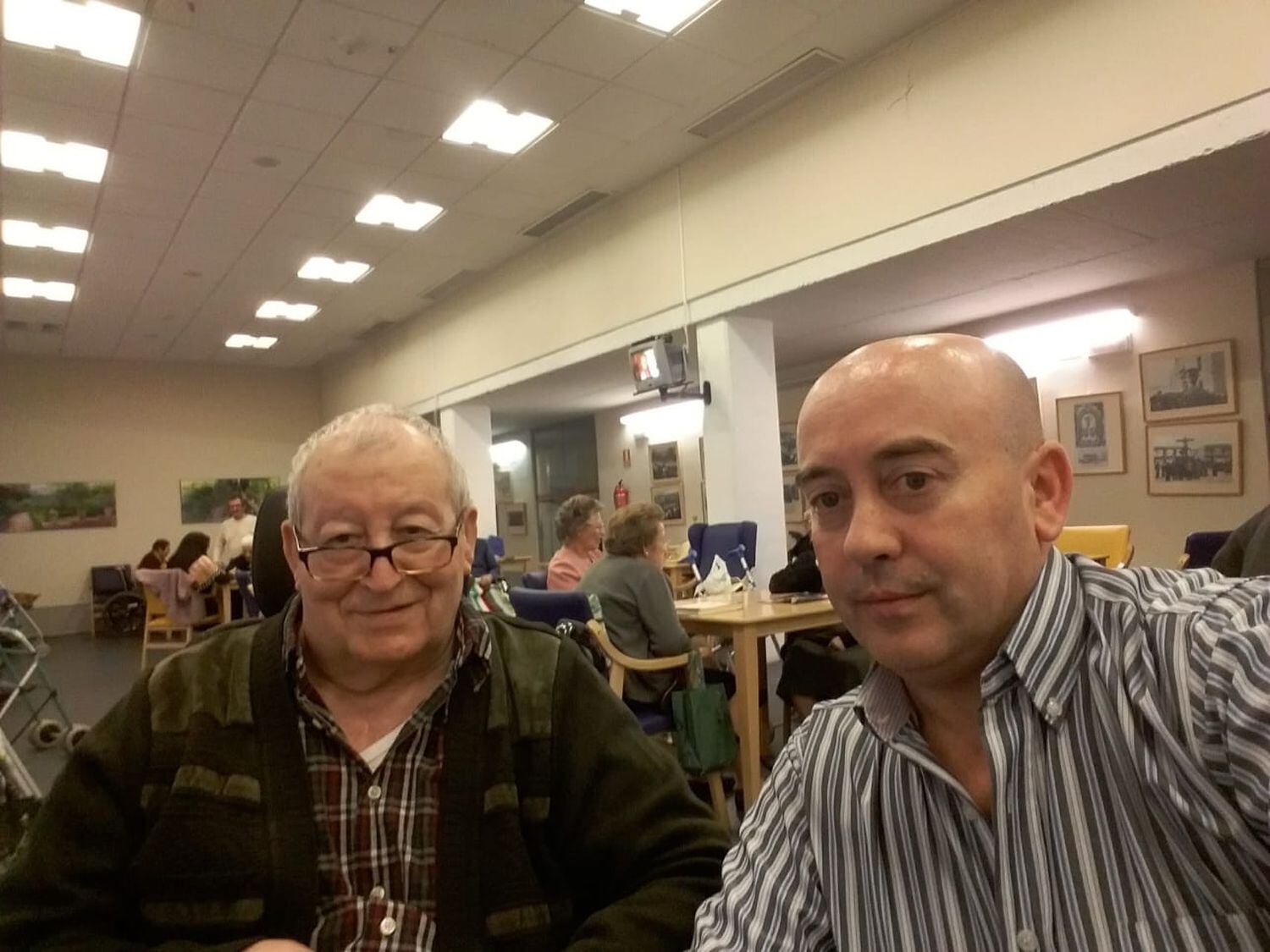 Faustino Collado con su hijo Fernando en una foto reciente.