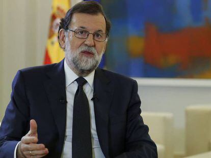 El Gobierno estudia aprobar un decreto que facilite la salida rápida de empresas de Cataluña