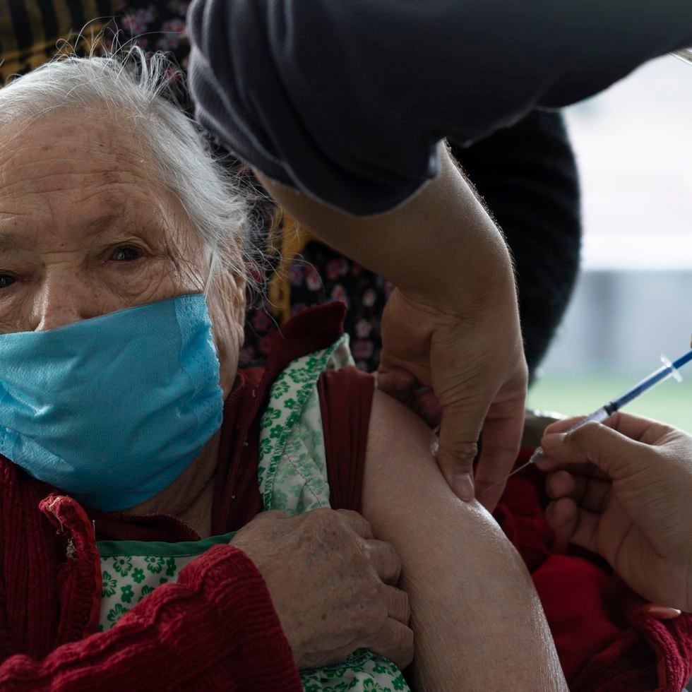 Vacunación: México comienza la aplicación de la tercera dosis contra la  covid para los mayores de 60 años | EL PAÍS México