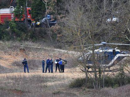 Busqueda de los restos del helicóptero siniestrado.