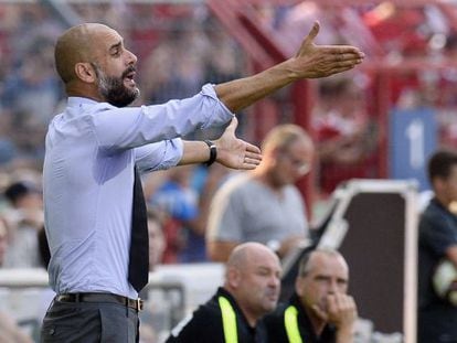 Guardiola,durante el partido de Copa este domingo ante el Noettingen