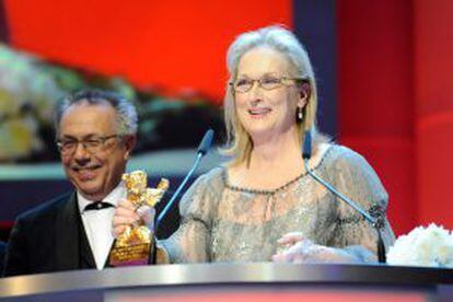 La actriz estadounidense Meryl Streep habla tras recibir su premio Oso Dorado Honorario por Toda una Vida de Logros.