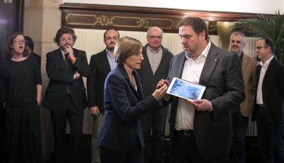 Junqueras entrega los presupuestos a Forcadell este martes. 