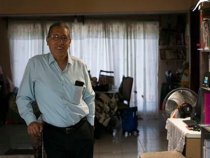 Armando, enfermo de covid persistente, en su casa de la colonia del Carmen, en Xochimilco, Ciudad de México, el 12 de mayo 2023.