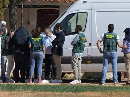 La Guardia Civil registra este jueves una finca en Manzanares (Ciudad Real), para buscar más pruebas que puedan ayudar a esclarecer la desaparición del empresario Juan Miguel Isla, al que se le perdió la pista en este municipio en julio de 2022.