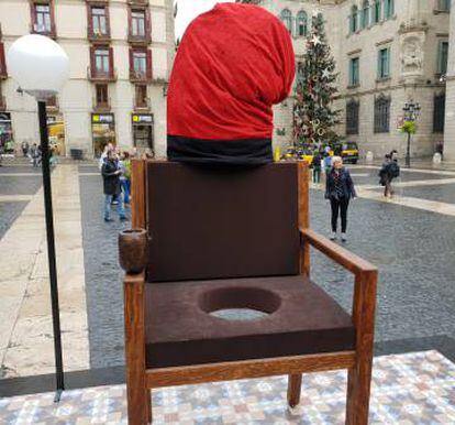 Cadira que representa el caganer.