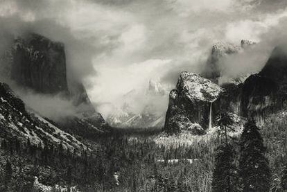 <i>Clearing winter storm, Yosemite National Park</i> (1938), de Ansel Adams.