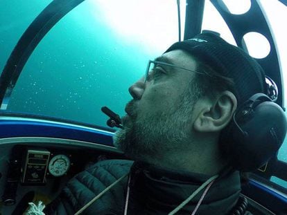 Javier Bardem desciende al fondo del océano Antártico para pedir su protección.