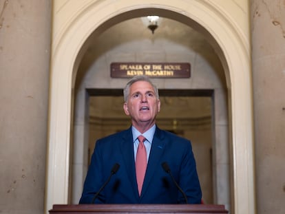 El presidente de la Cámara de Representantes, Kevin McCarthy, durante su comparecencia para anunciar una investigación contra Joe Biden.