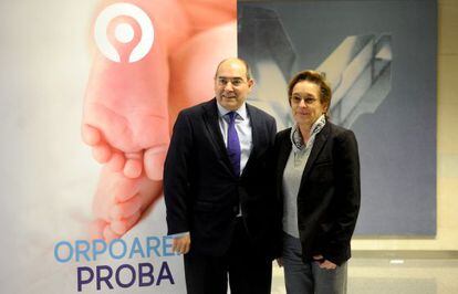 Darpón y Dorronsoro, en la presentación del nuevo programa de cribado neonatal. 