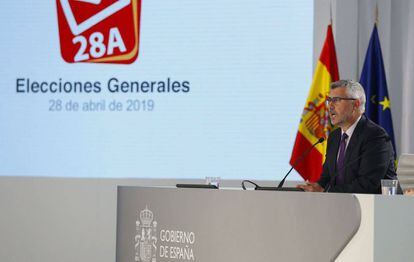  El Secretario de Estado de Comunicaci&oacute;n Miguel &Aacute;ngel Oliver, durante la rueda de prensa ofrecida este s&aacute;bado en el Centro Nacional de Datos en Madrid.