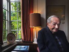 George Steiner, en su casa de Cambridge en el verano de 2016.