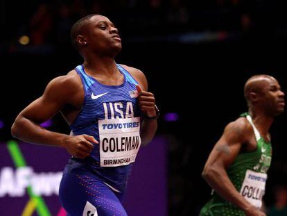 Coleman corretea en la primera serie de los 60m en Birmingham.