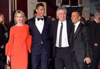Cristiano y Ancelotti, juntos en el estreno de su película.