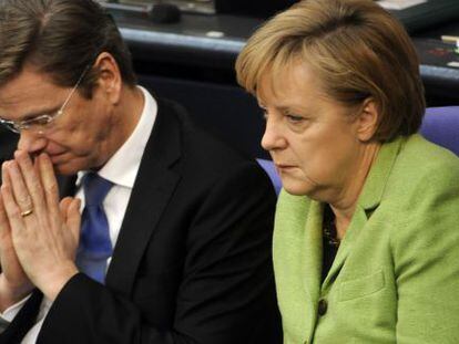 Angela Merkel y Guido Westerwelle, en Berl&iacute;n en 2010.