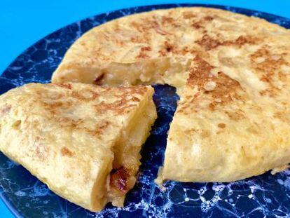 Tortillas rápidas de patata: una catástrofe, dos 'meh' y un descubrimiento