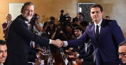 Mariano Rajoy y Albert Rivera, en agosto, cuando firmaron su pacto. 