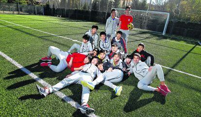 Alumnos chinos del centro Evergrande Football School que este a&ntilde;o realizan un curso en el Liceo Europeo.